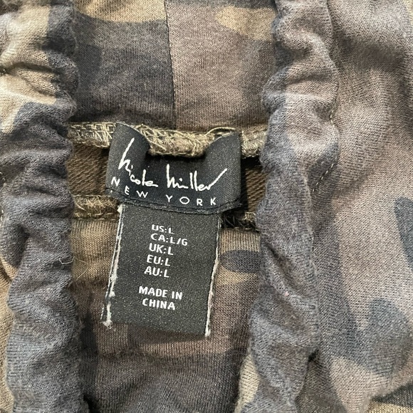 Nicole Miller Camouflage Top L - Picture 3 of 3
